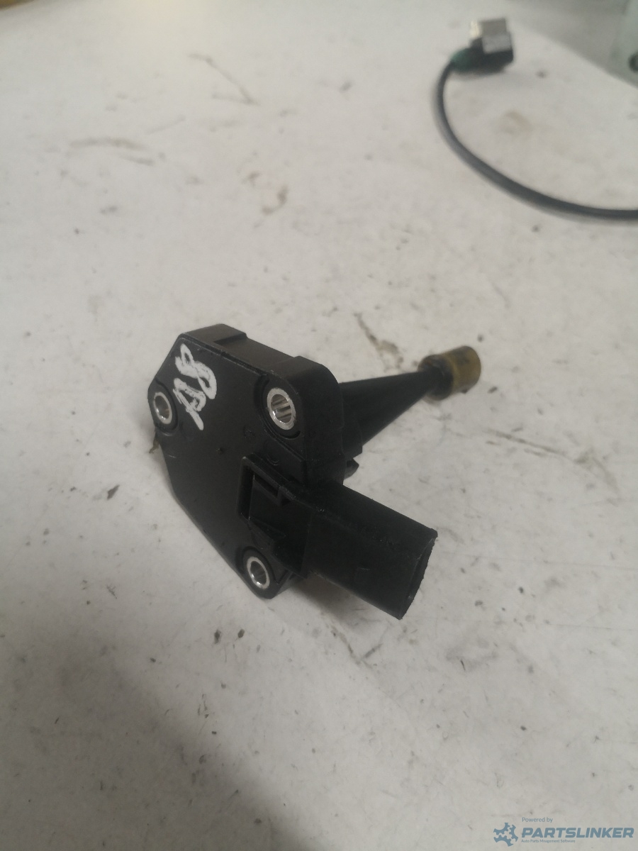 Senzor nivel ulei AUDI A8 III (4H2, 4H8, 4HC, 4HL) [ 2009 - 2018 ] OEM 03c907660c