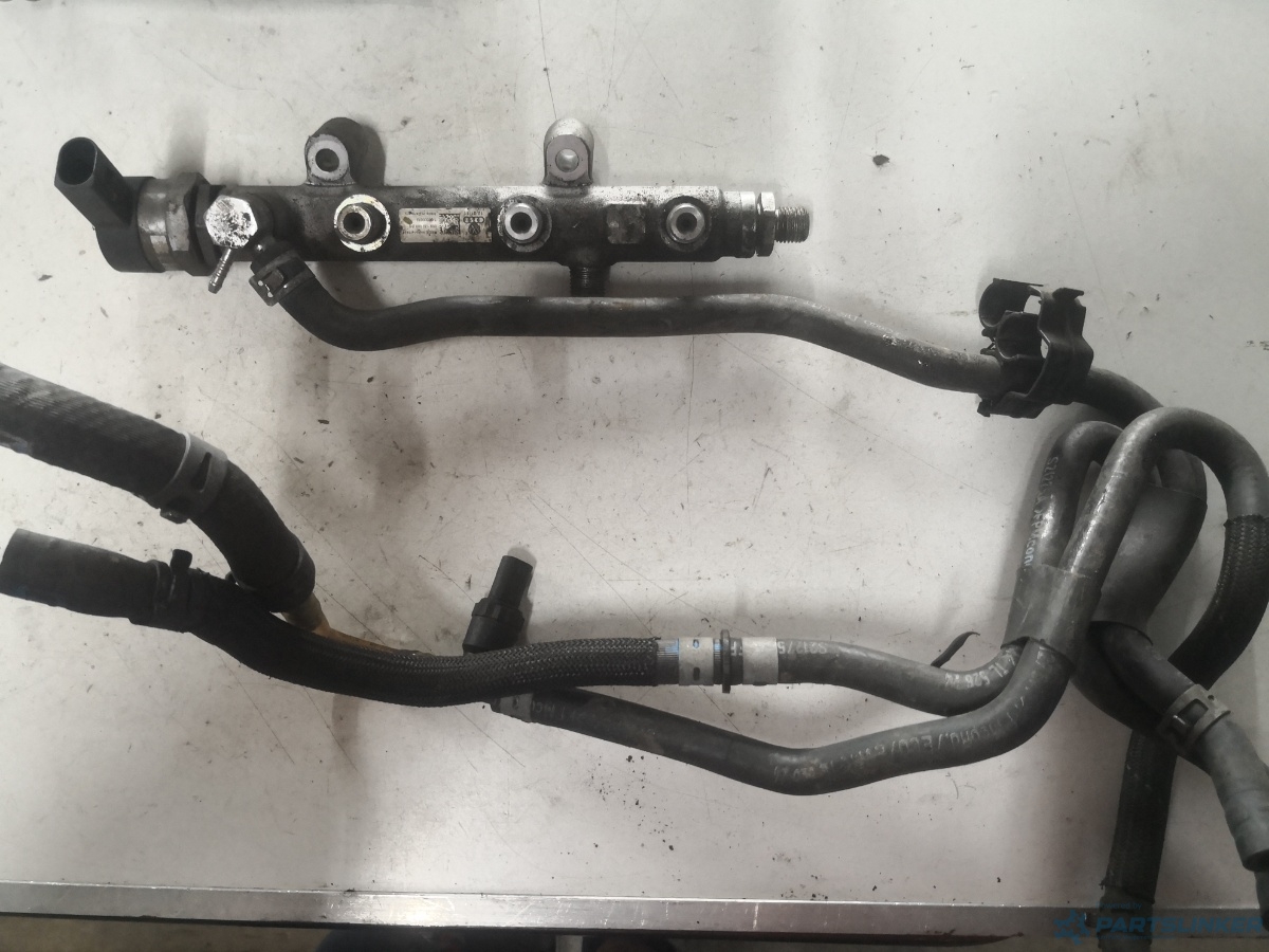 Rampa injectoare stanga fata AUDI A8 III (4H2, 4H8, 4HC, 4HL) [ 2009 - 2018 ] OEM 059130090