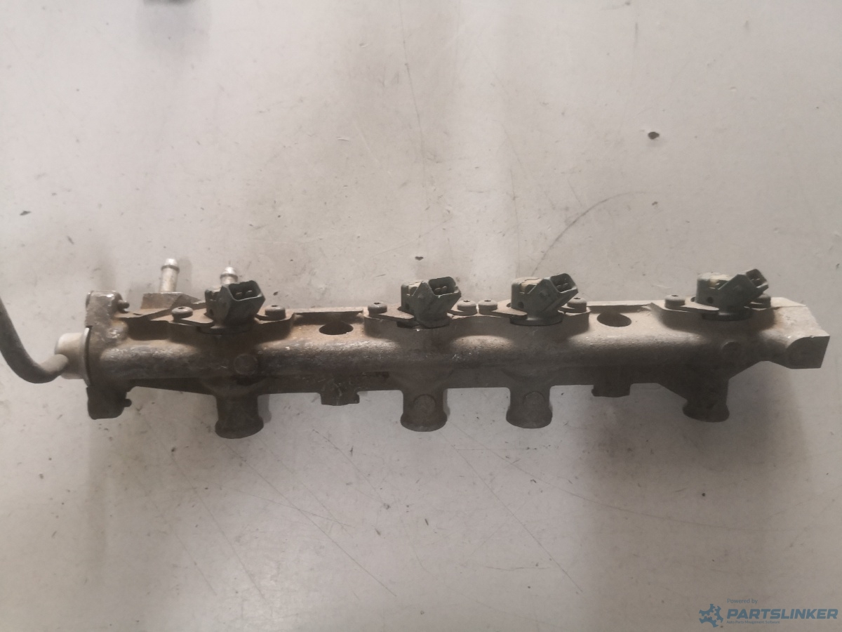 Rampa injectoare RENAULT LAGUNA I (B56_, 556_) [ 1993 - 2002 ] OEM 857013