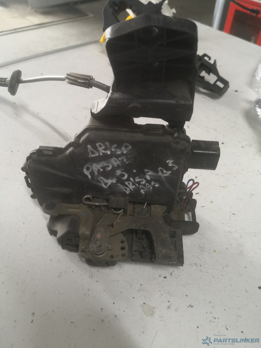 Broasca usa dreapta spate VOLKSWAGEN PASSAT Estate (3B5) [ 1997 - 2001 ]