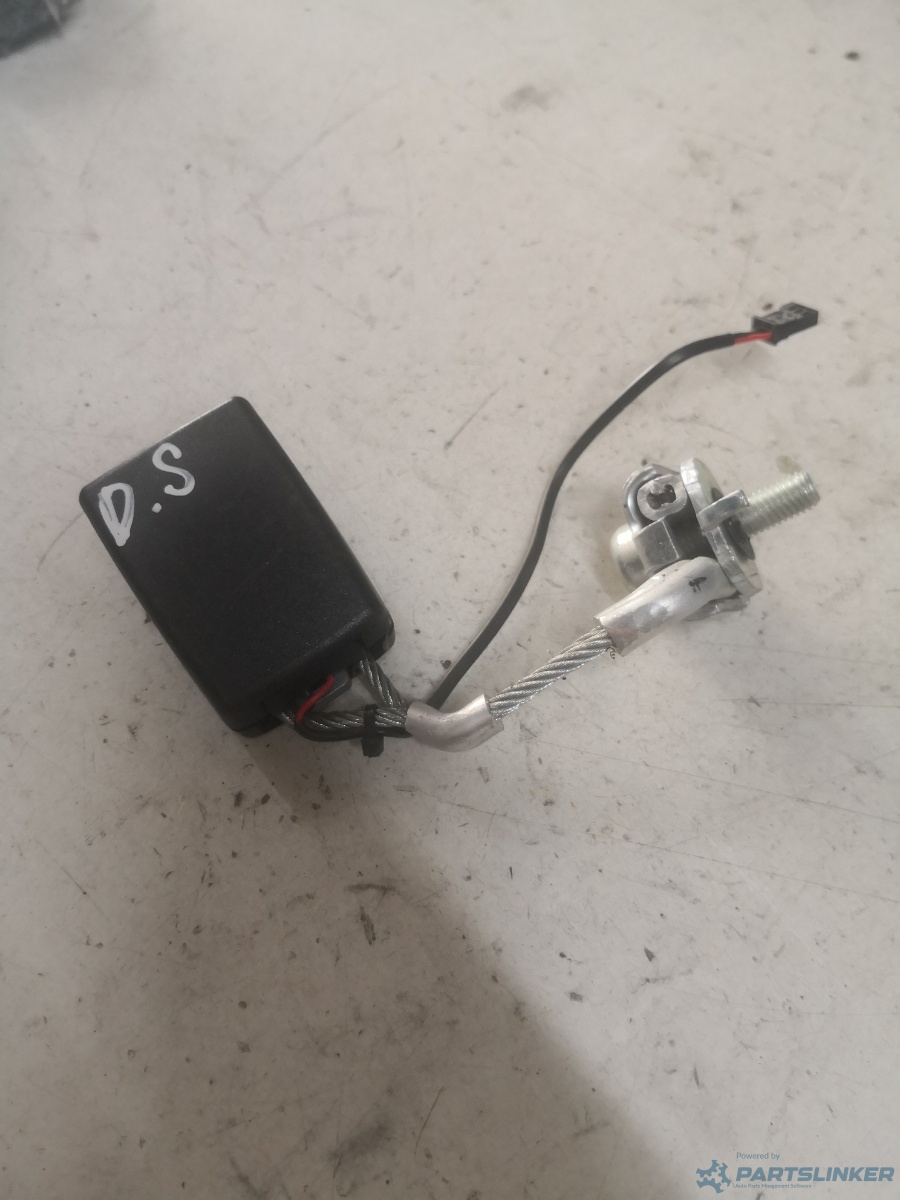 Pretensionare  dreapta spate BMW 5 (F10) [ 2009 - 2016 ] OEM 724327404
