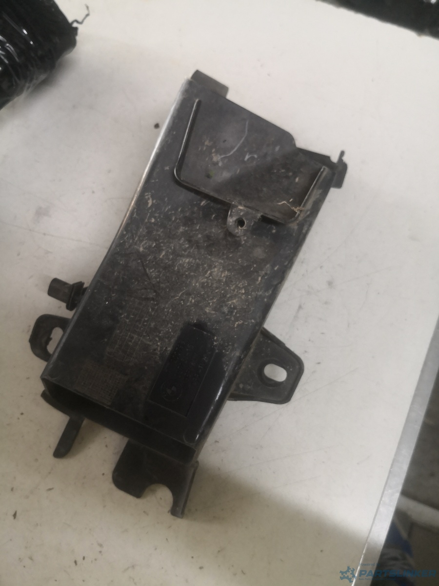 Difuzor captare aer BMW 5 (F10) [ 2009 - 2016 ] OEM 7200798