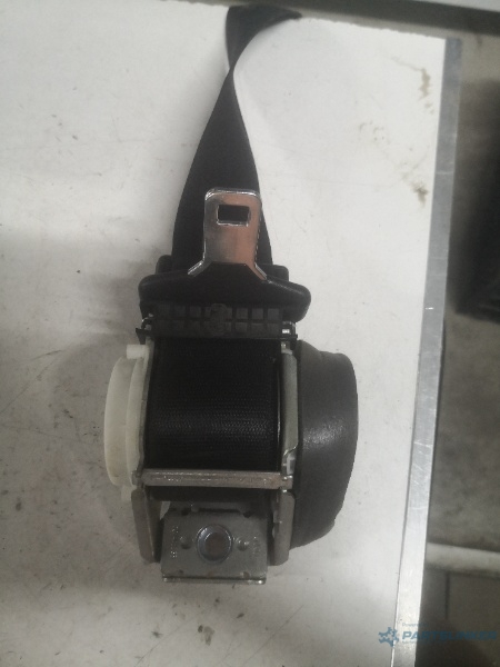 Centura siguranta stanga spate BMW X3 II (F25) [ 2010 - 2017 ] OEM 33031530c