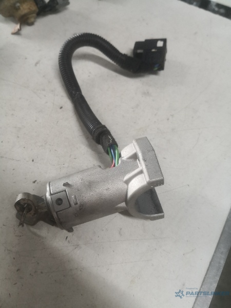 Contact cu cheie IVECO Daily III [ 2006 - > ] OEM 7732