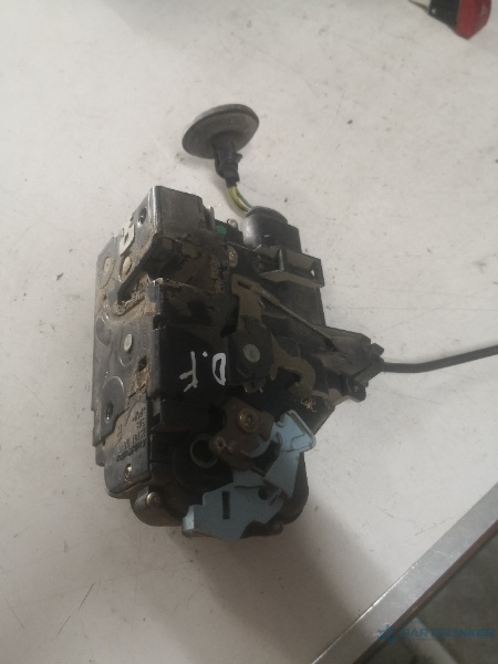 Broasca usa dreapta fata SKODA OCTAVIA (1Z3) [ 2004 - 2013 ] OEM 3d1837016