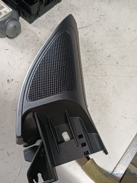 Tweeter  dreapta fata VOLKSWAGEN GOLF VI (5K1) [ 2008 - 2013 ] OEM 5k0837986