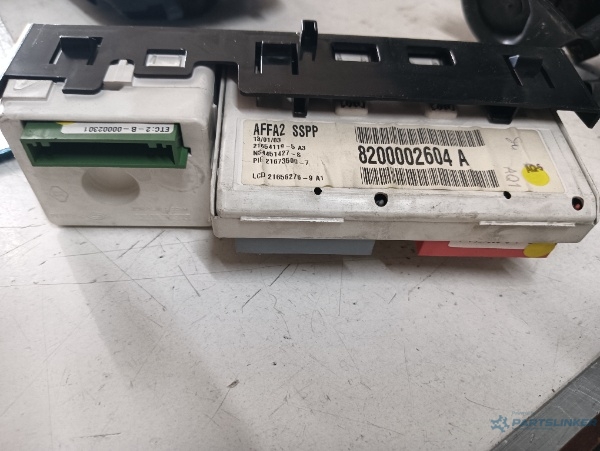 Display RENAULT LAGUNA II (BG0/1_) [ 2001 - 2007 ] OEM 8200002604a – foto 2