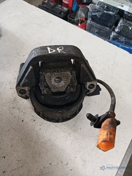 Tampon motor dreapta fata AUDI A8 III (4H2, 4H8, 4HC, 4HL) [ 2009 - 2018 ]