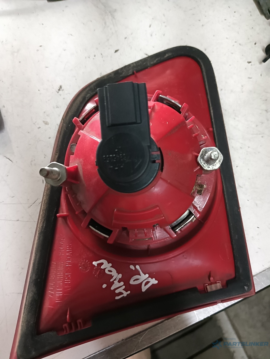 Lampa spate / stop dreapta spate VOLKSWAGEN PASSAT Variant (3C5) [ 2005 - 2011 ] OEM 3c9945094a – foto 2