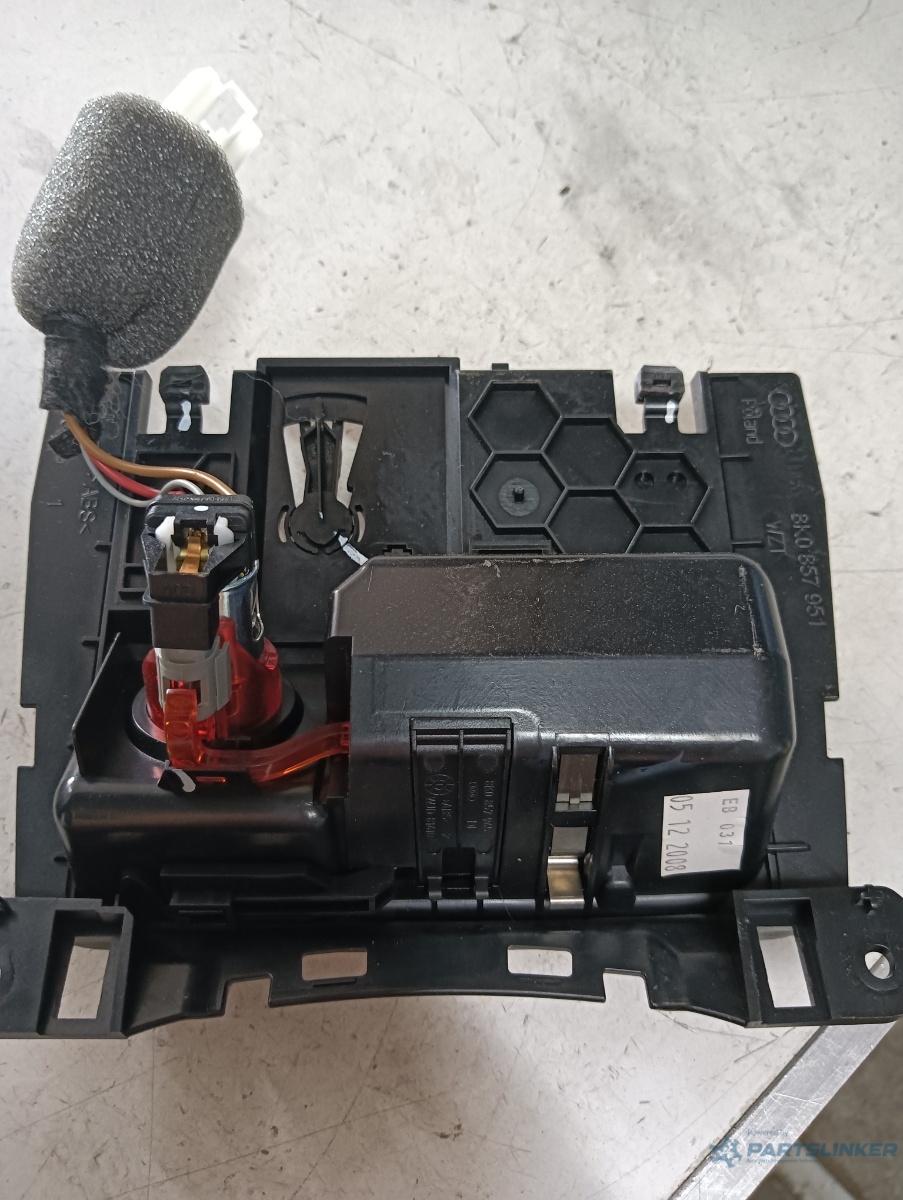 Scrumiera AUDI A4 IV (8K2, B8) [ 2007 - 2015 ] OEM 8k0857951 – foto 2