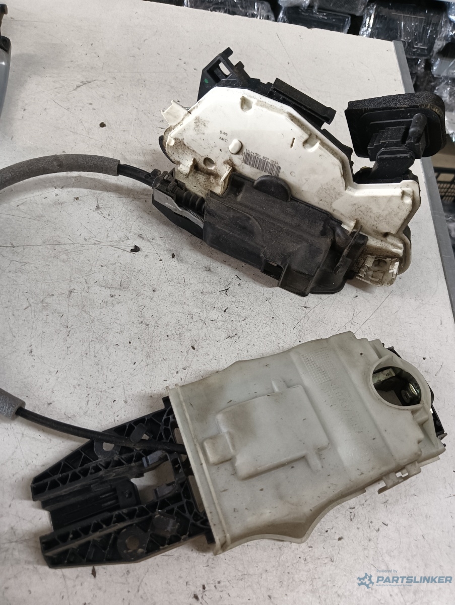 Broasca usa stanga fata SEAT TOLEDO IV (KG3) [ 2012 - > ] OEM 5e1837015a