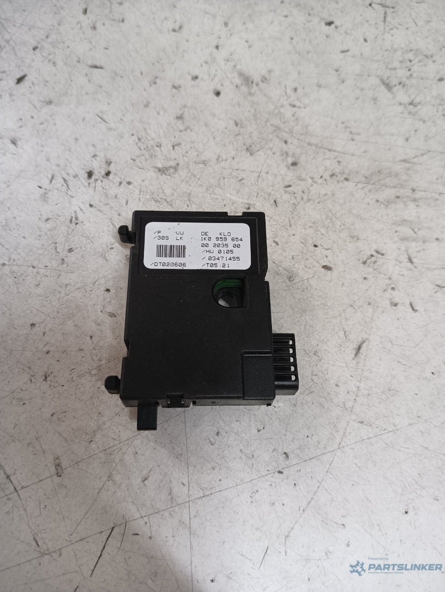 Senzor unghi volan AUDI A3 II (8P1) [ 2003 - 2013 ] OEM 1k0959654