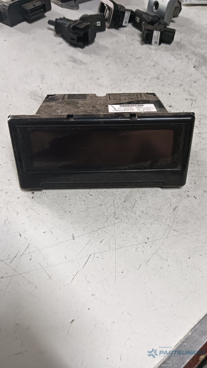Display VOLVO V50 (MW, 545) [ 2003 - 2012 ] OEM 31368051