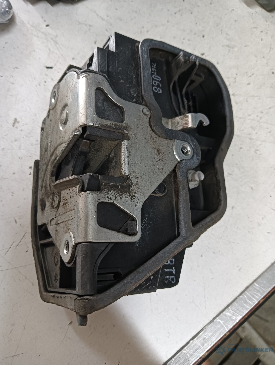 Broasca usa dreapta fata BMW X3 (E83N) [ 2003 - 2011 ] OEM 7167068 – foto 2