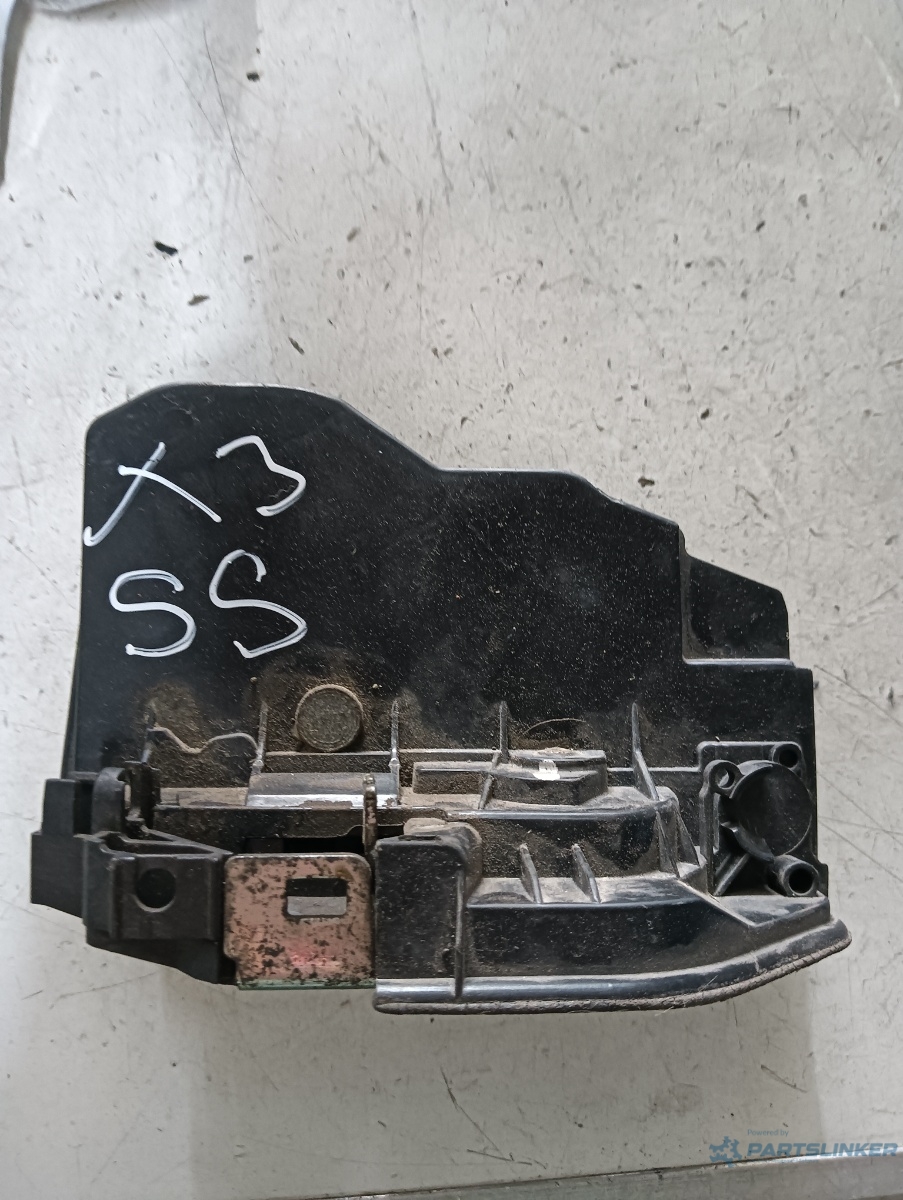 Broasca usa stanga spate BMW X3 (E83N) [ 2003 - 2011 ] OEM 7167069