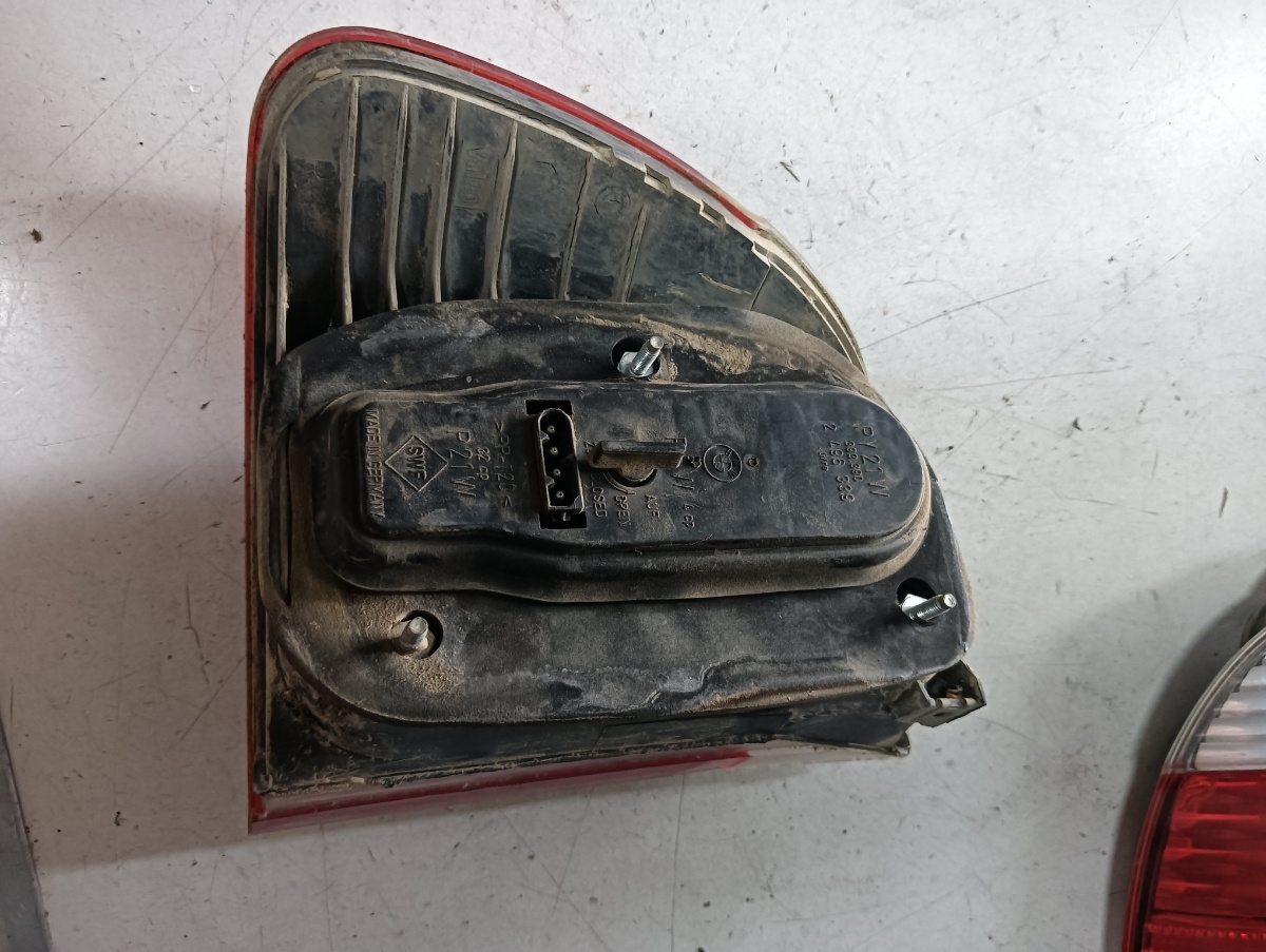 Lampa spate / stop dreapta spate BMW 5 (E39) [ 1995 - 2003 ] OEM 2496339 – foto 2