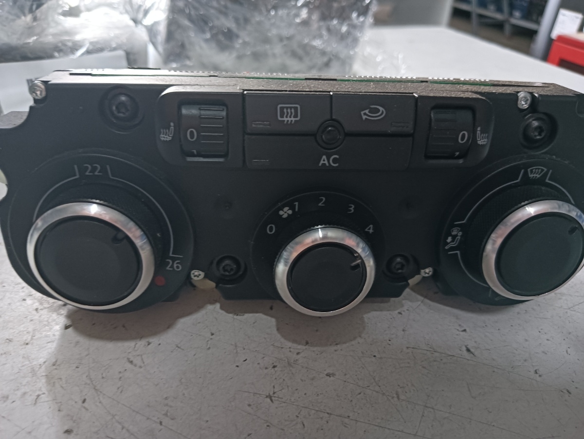 Climatizare VOLKSWAGEN GOLF PLUS (5M1, 521) [ 2004 - 2013 ] OEM 5m1820045a