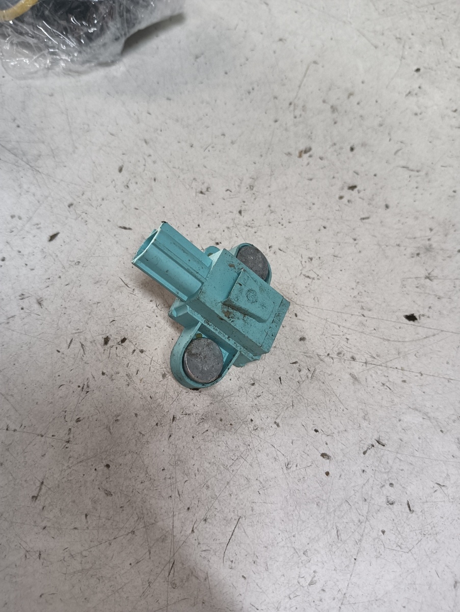 Senzor impact airbag dreapta fata AUDI A6/S6 III Saloon (4F2, C6) [ 2004 - 2011 ]