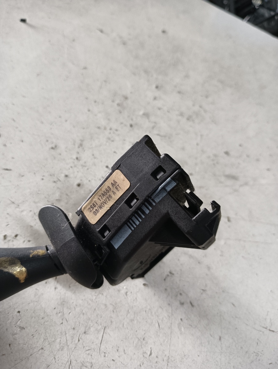 Maneta stergatoare FORD FIESTA V (JH_, JD_) [ 2001 - 2010 ] OEM 2s6t17a553aa – foto 2