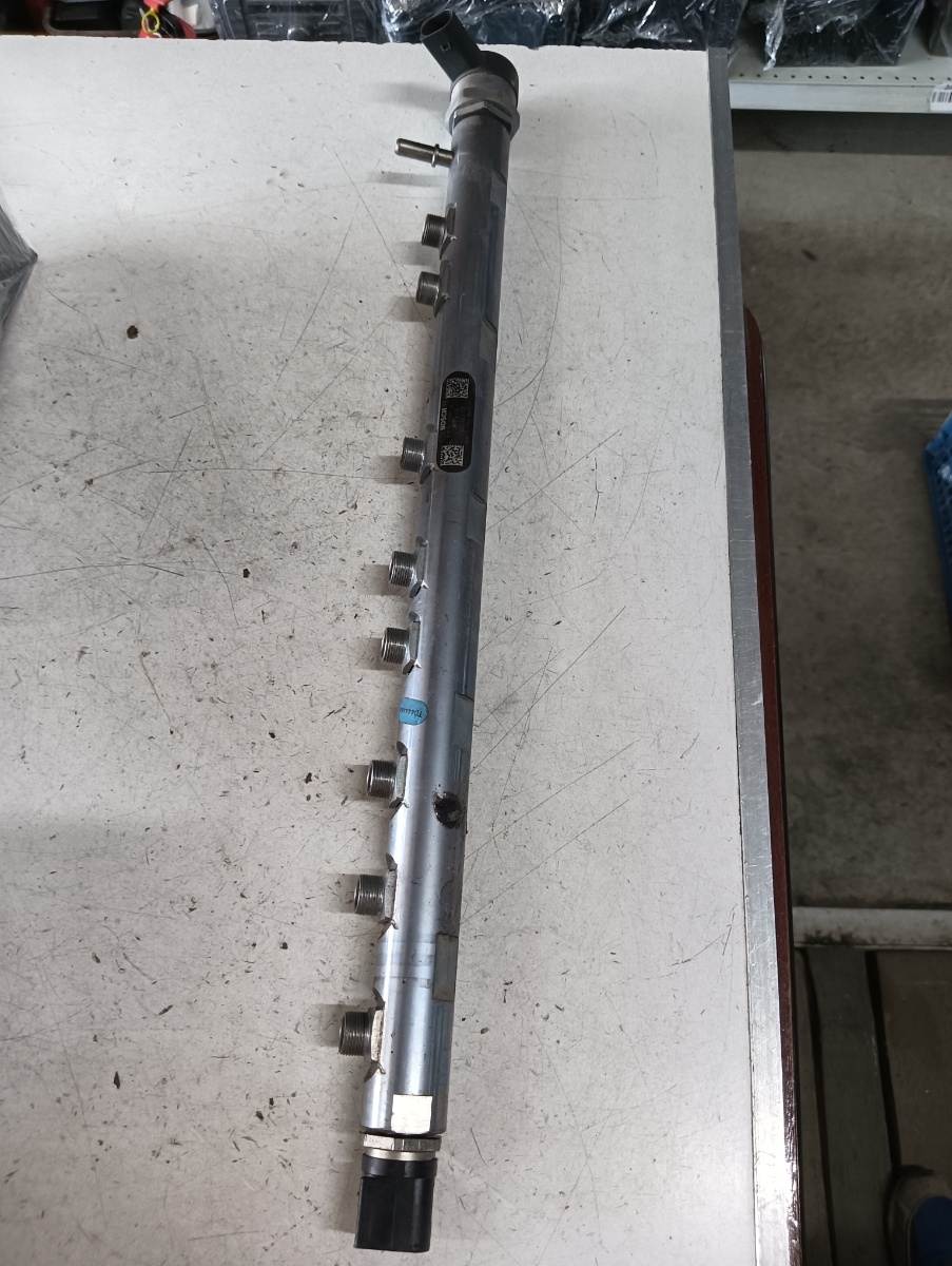 Rampa injectoare BMW 5 (F10) [ 2009 - 2016 ] 535 d (N57 D30 B) 230KW|313HP OEM 0445216036