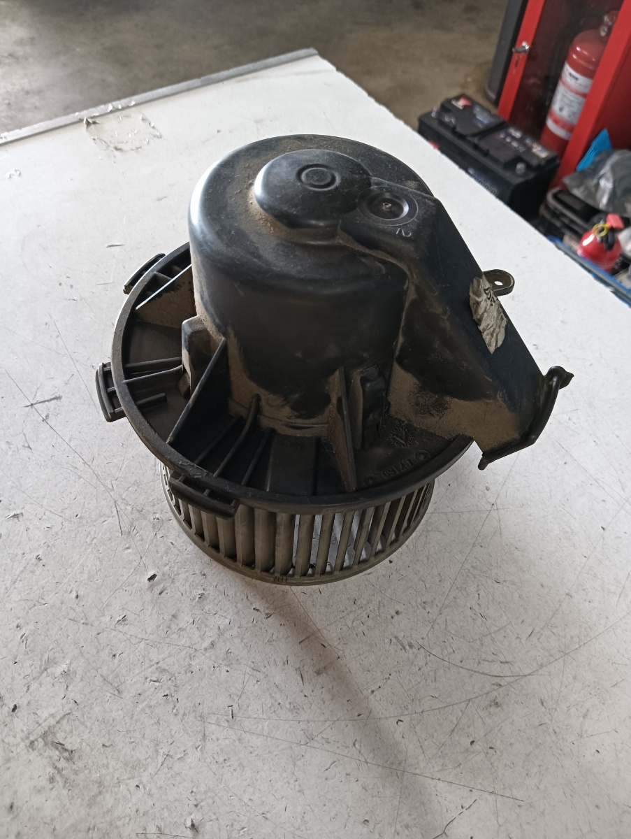 Aeroterma VOLKSWAGEN CRAFTER 30-50 Box (2E_) [ 2006 - 2016 ] TDI (BJK, CEBB) 80KW|109HP