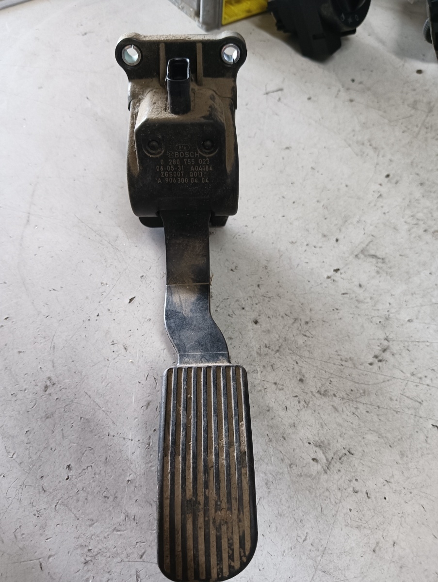 Pedala acceleratie VOLKSWAGEN CRAFTER 30-50 Box (2E_) [ 2006 - 2016 ] OEM 0280755023