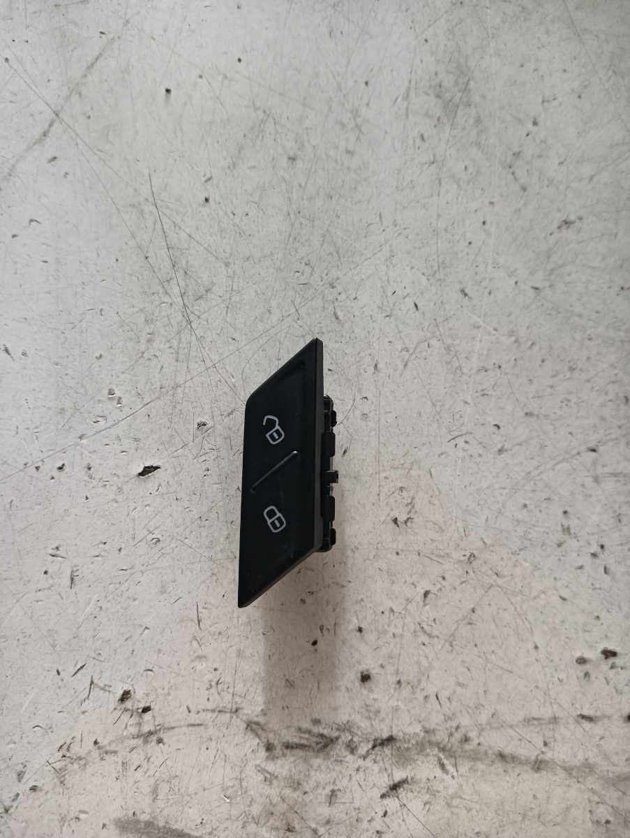 Buton blocare usi VOLKSWAGEN PASSAT 3G2 2014 - > 3g0962125a
