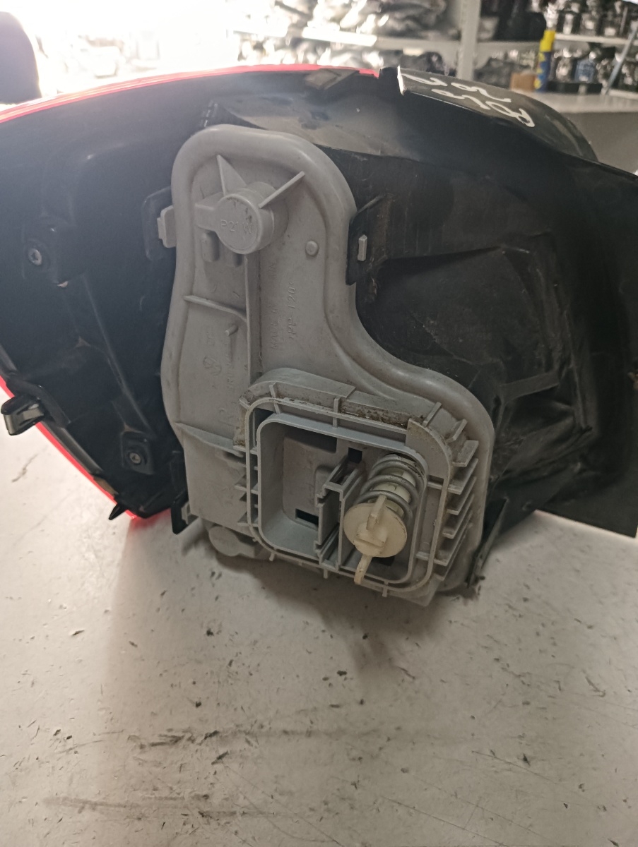 Lampa spate / stop dreapta spate VOLKSWAGEN POLO (6R, 6C) [ 2009 - > ] – foto 2