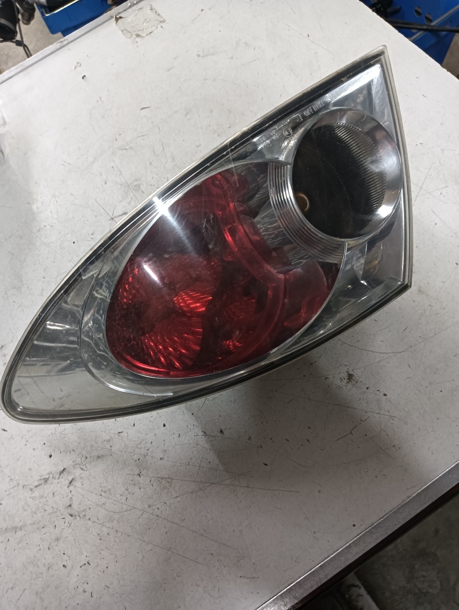 Lampa spate / stop dreapta spate MAZDA  6 2005>