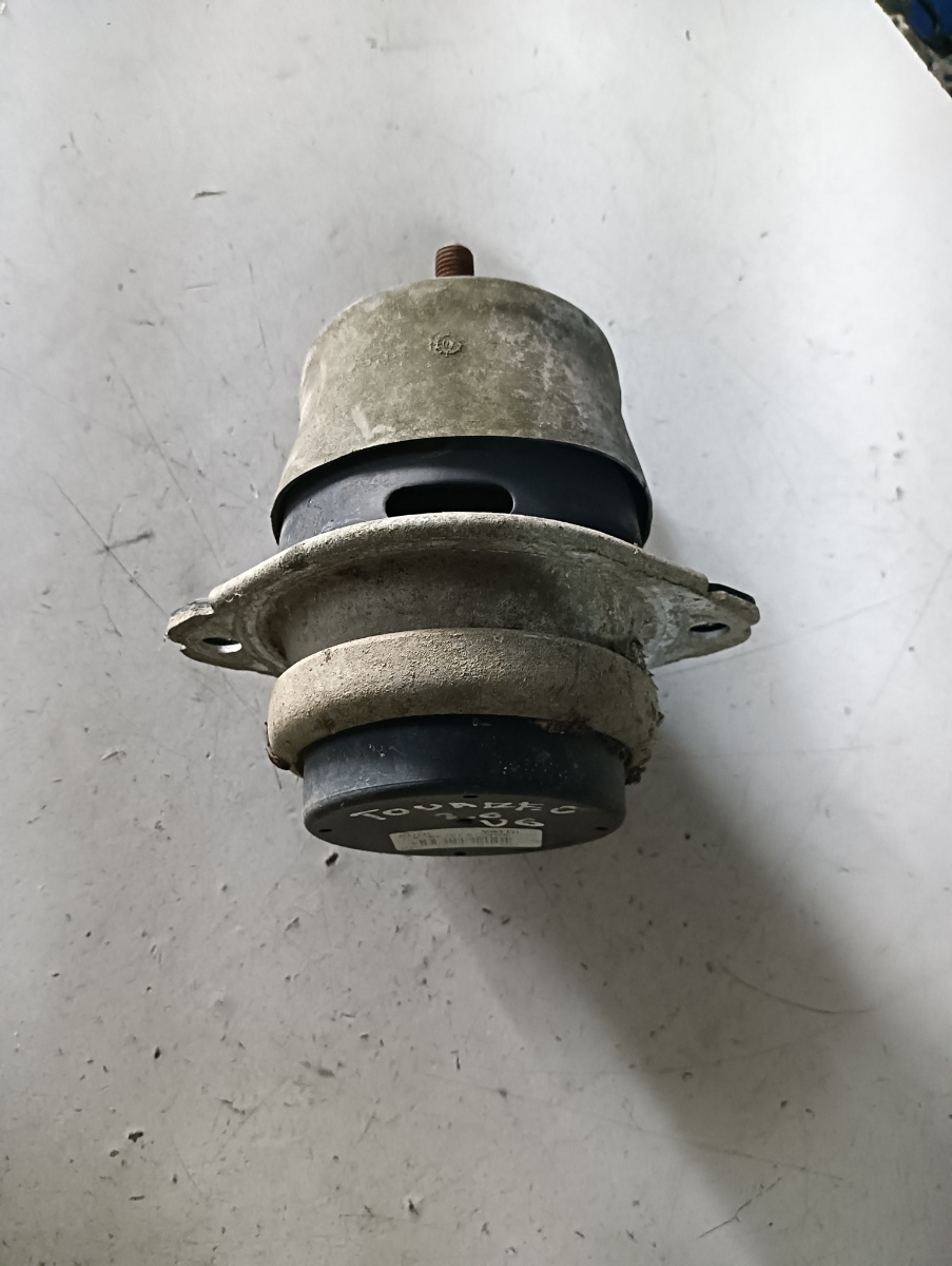 Tampon motor dreapta VOLKSWAGEN TOUAREG (7LA, 7L6, 7L7) [ 2002 - 2013 ] V6 TDI (CASA, CASC) 176KW|240HP OEM 7l8199131a – foto 2
