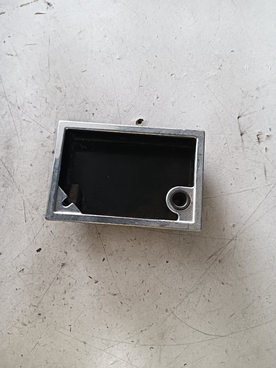 Scrumiera VOLKSWAGEN TOUAREG (7LA, 7L6, 7L7) [ 2002 - 2013 ] OEM 7l6857311