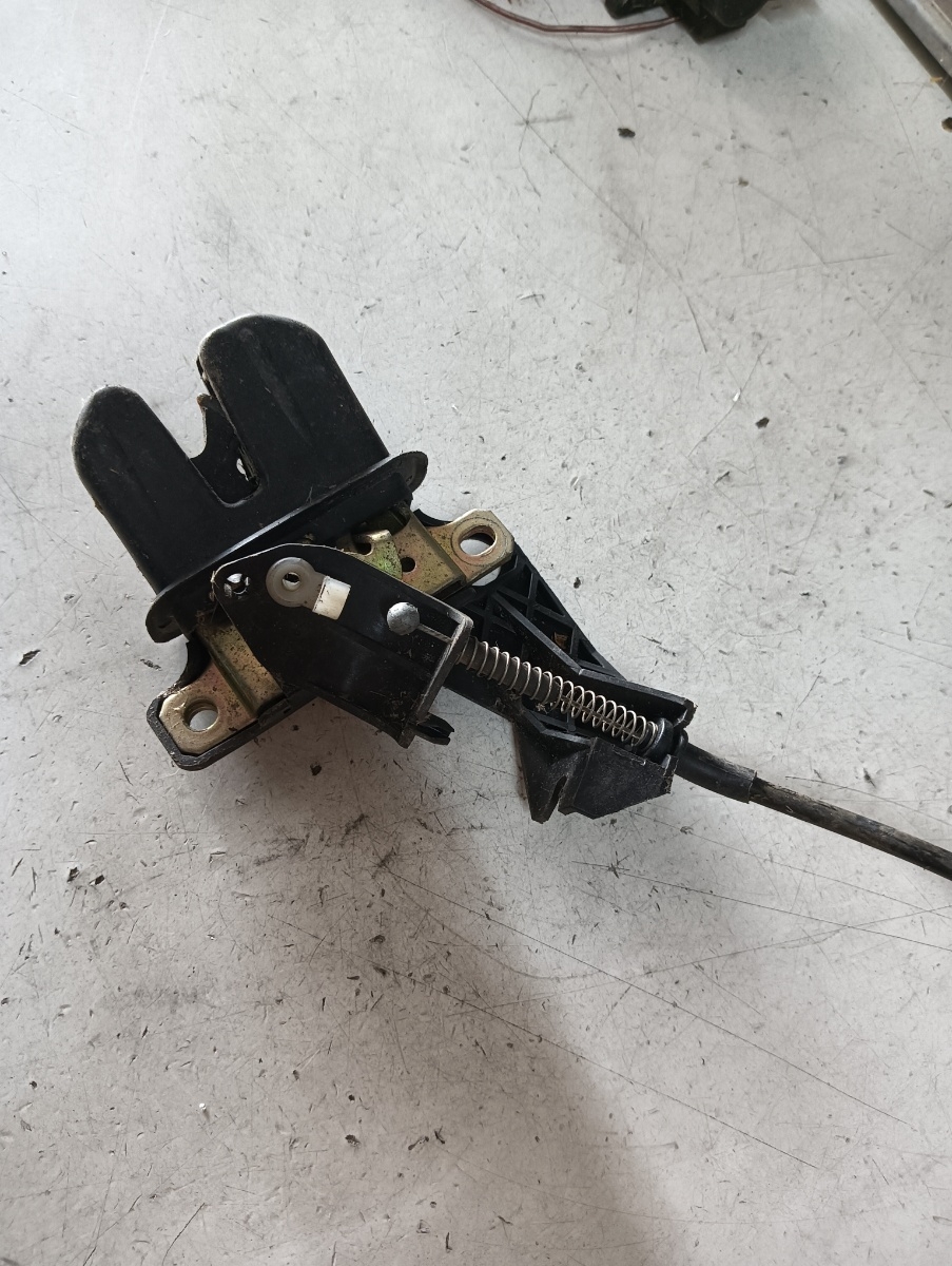 Broasca haion AUDI A4 II (8E2, B6) [ 2000 - 2005 ]
