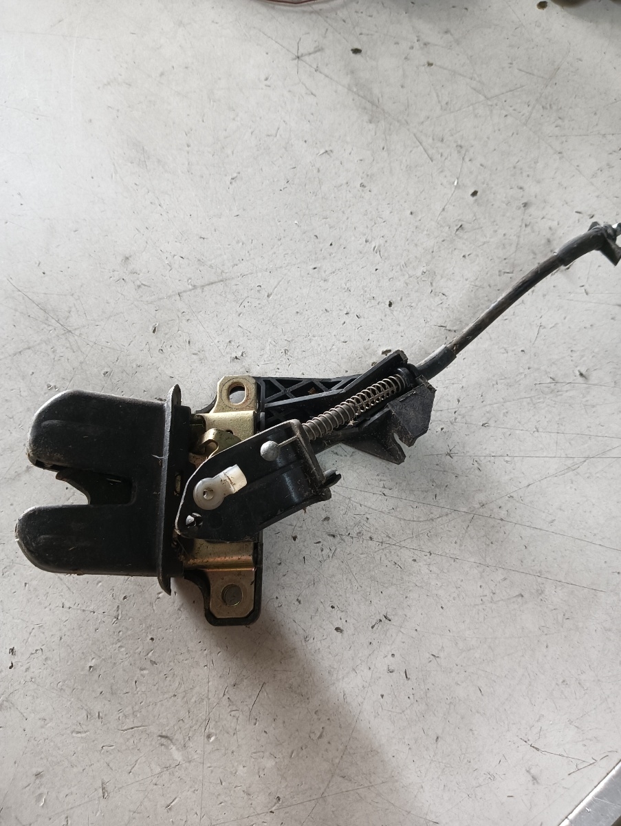 Broasca haion AUDI A4 II (8E2, B6) [ 2000 - 2005 ] – foto 2