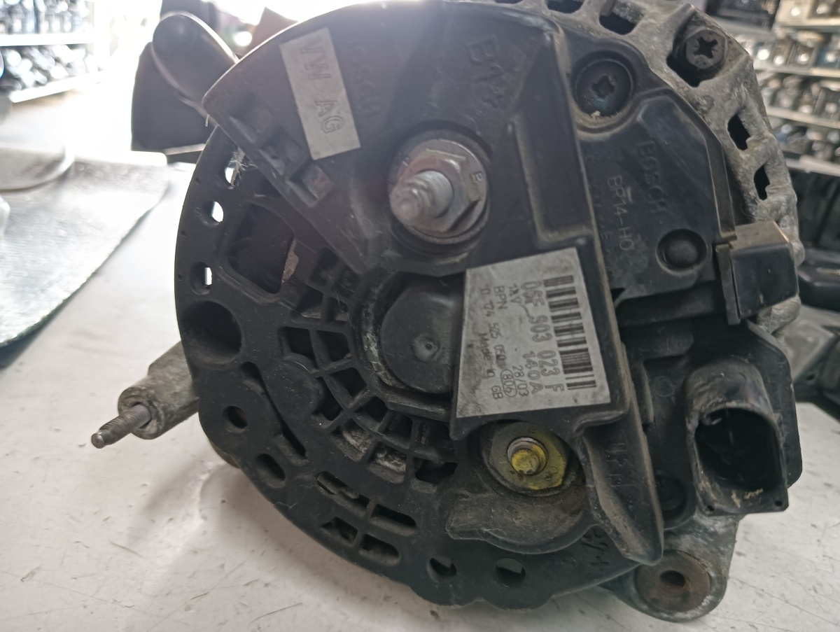 Alternator VOLKSWAGEN TOURAN (5T1) [ 2015 - > ] OEM 06f903023f – foto 2