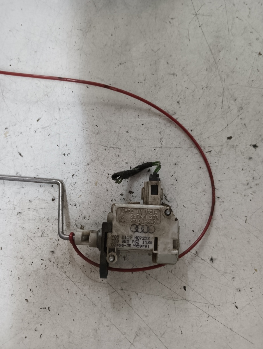 Motoras rezervor  PEUGEOT 407 (6D_) [ 2004 - > ] OEM 8e0862153a