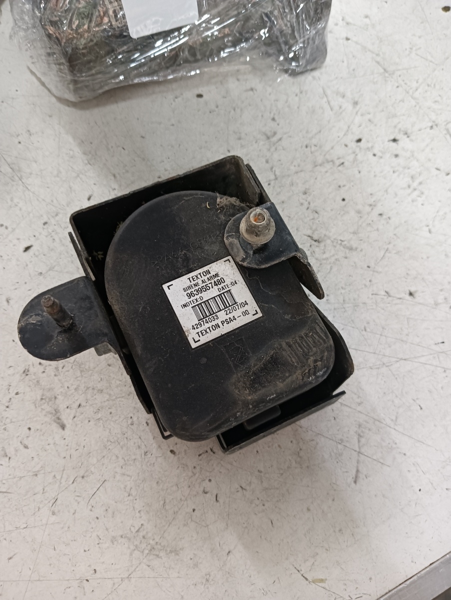 Sirena alarma PEUGEOT 407 (6D_) [ 2004 - > ] OEM 9639557480 – foto 2
