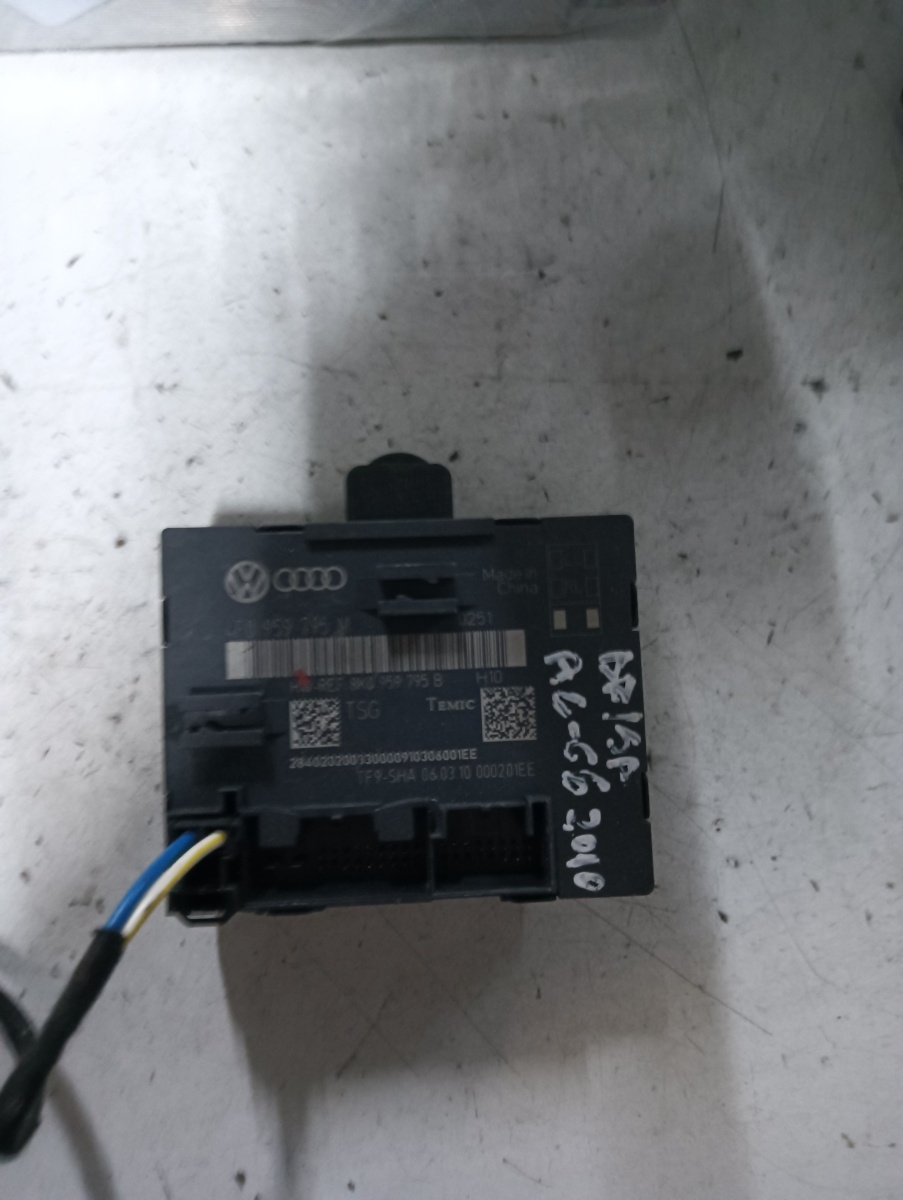 Modul usa dreapta spate AUDI A6/S6 III Saloon (4F2, C6) [ 2004 - 2011 ] OEM 4f0959795m