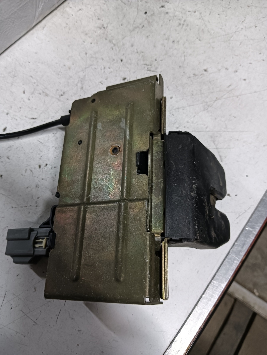 Broasca haion VOLVO XC90 I (275) [ 2002 - 2015 ] – foto 2