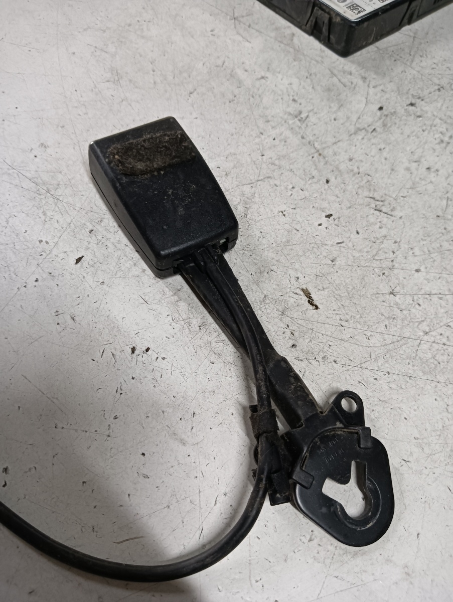 Pretensionare  dreapta fata AUDI A6/S6 III Saloon (4F2, C6) [ 2004 - 2011 ]