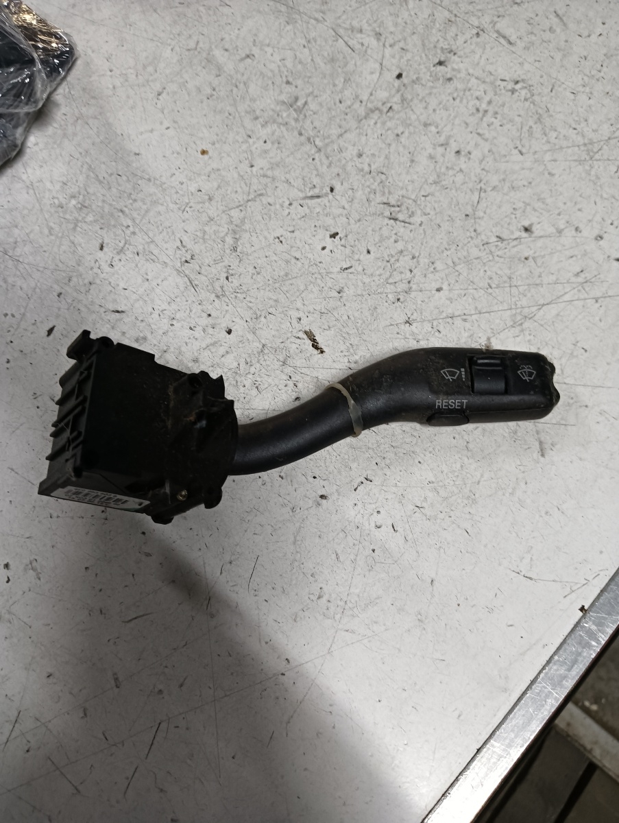 Maneta stergatoare AUDI A6/S6 III Saloon (4F2, C6) [ 2004 - 2011 ] OEM 4e0953503b