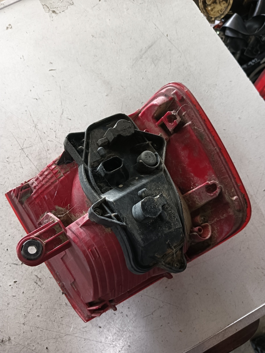 Lampa spate / stop VOLKSWAGEN TOURAN (5T1) [ 2015 - > ] – foto 2