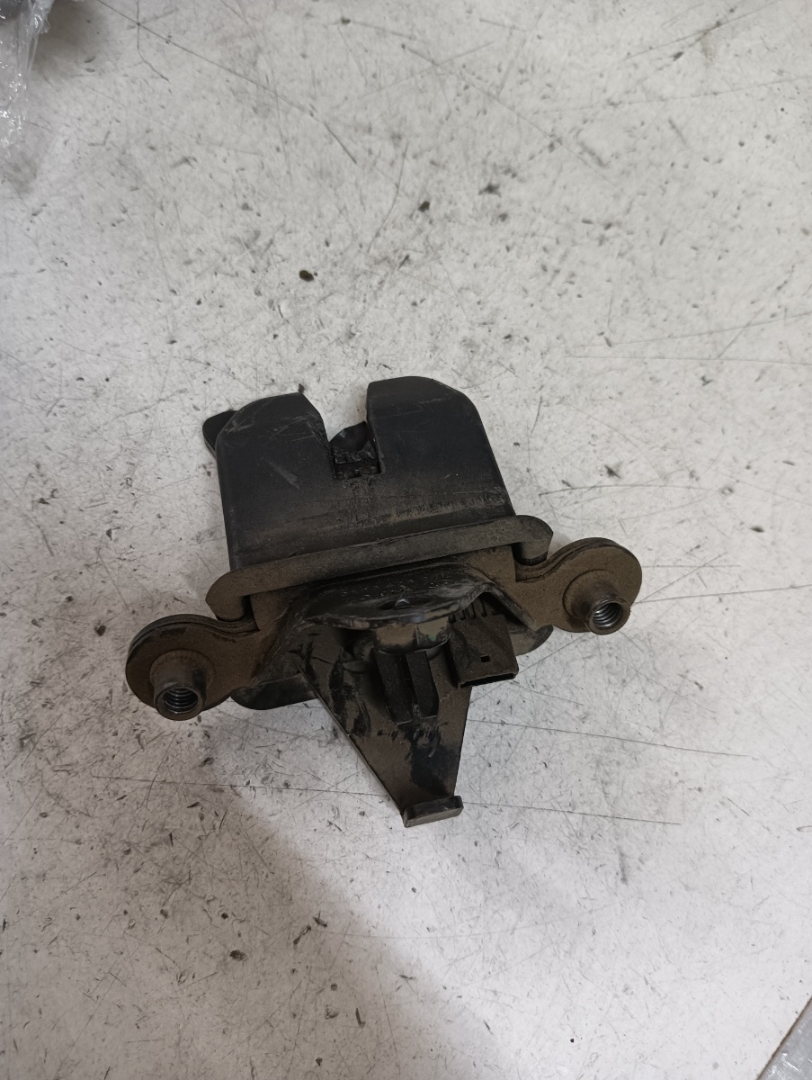 Broasca hayon/portbagaj SKODA OCTAVIA II Combi (1Z5) [ 2004 - 2013 ] OEM 1z5827501c