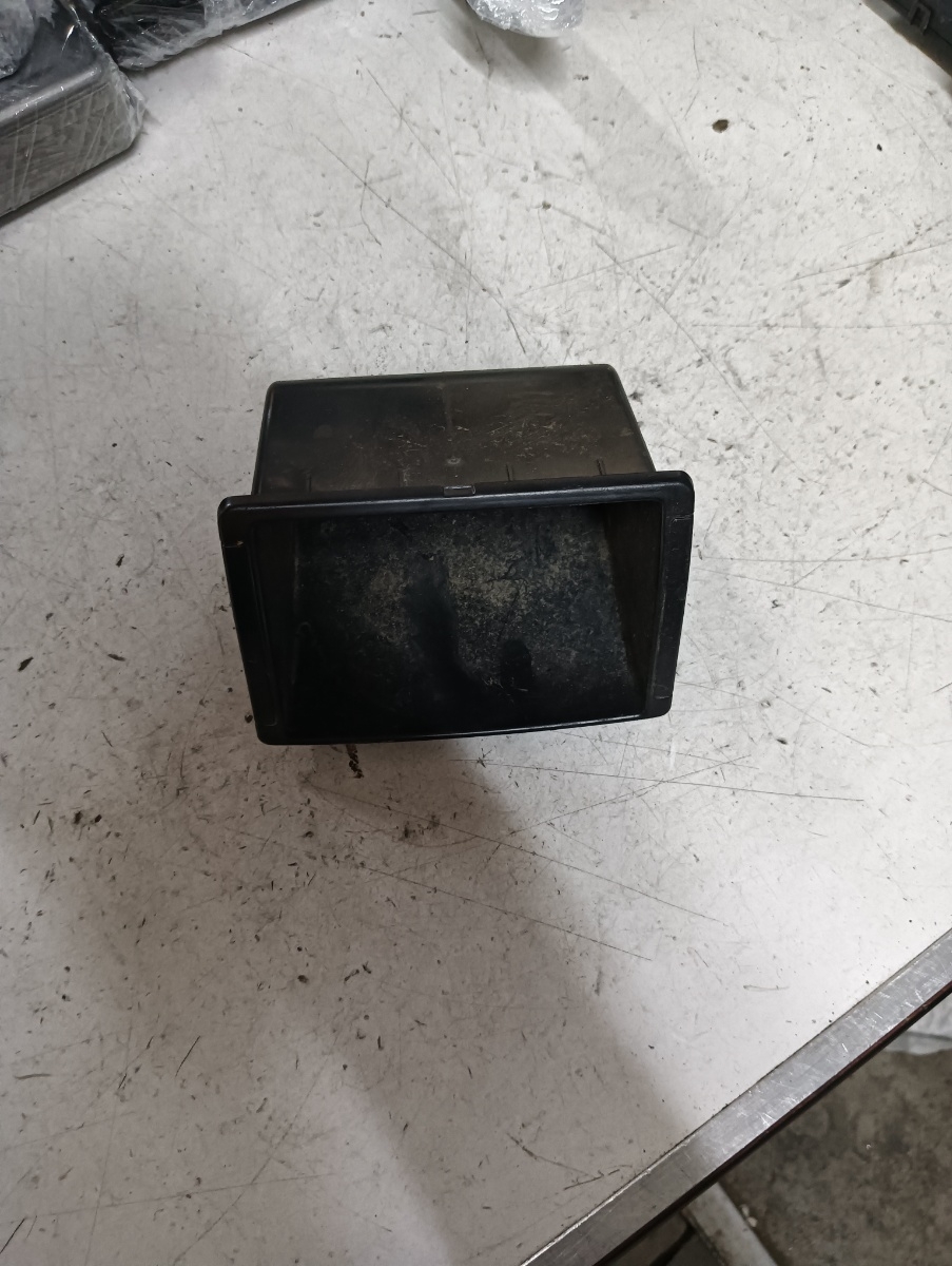 Compartiment depozitare fata SKODA OCTAVIA II Combi (1Z5) [ 2004 - 2013 ]
