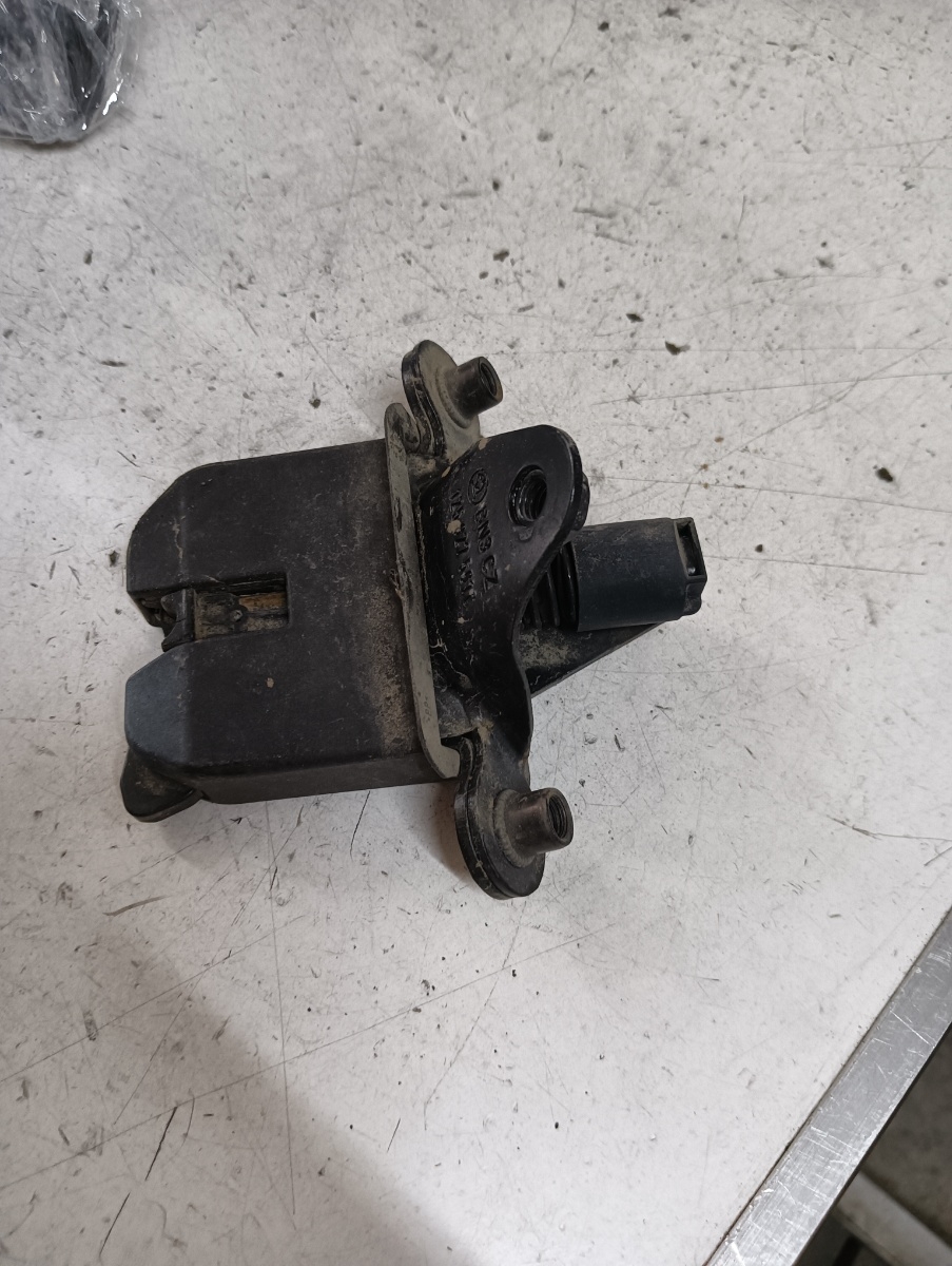 Broasca hayon/portbagaj SKODA OCTAVIA II Combi (1Z5) [ 2004 - 2013 ] OEM 1z5927501c