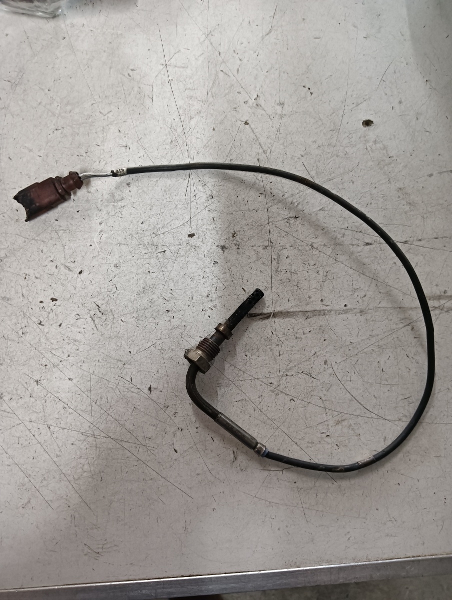 Sonda lambda  VOLKSWAGEN PASSAT Variant (3C5) [ 2005 - 2011 ] TDI (BMP) 103KW|140HP OEM 03g906088