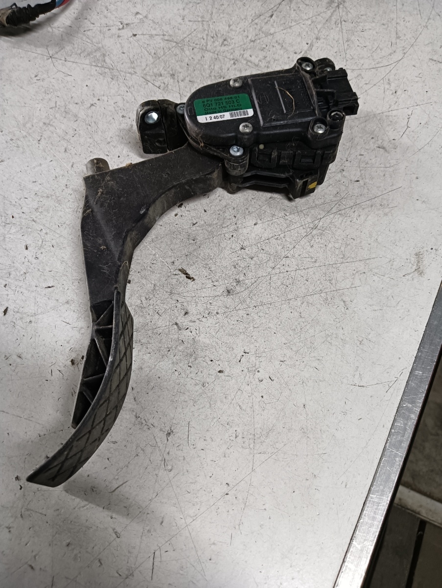 Pedala acceleratie  SKODA FABIA II (542) [ 2006 - 2014 ] OEM 6q1721503c