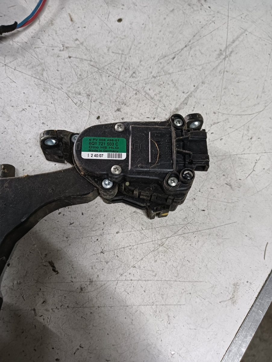 Pedala acceleratie  SKODA FABIA II (542) [ 2006 - 2014 ] OEM 6q1721503c – foto 2