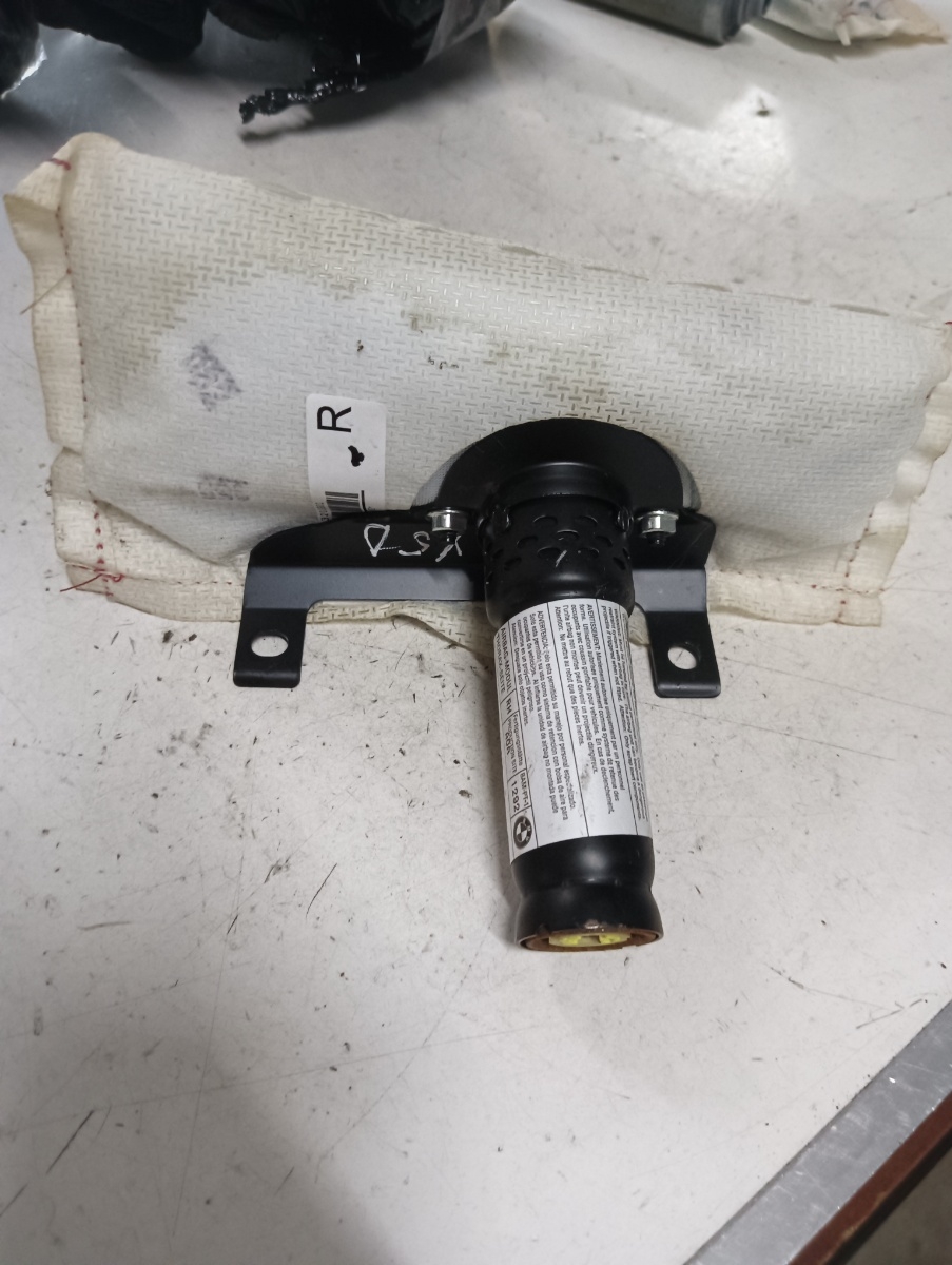 Airbag scaun dreapta fata BMW X5 II E70 2006 - 2013 7161064a102