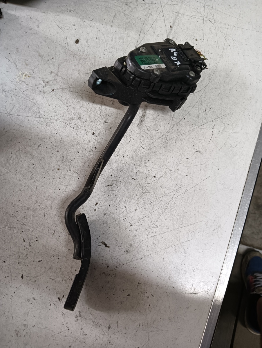 Pedala de acceleratie AUDI A4 III (8EC, B7) [ 2004 - 2008 ] OEM 8e2721523e