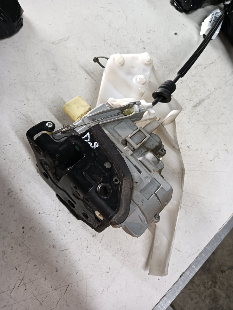 Broasca usa dreapta spate VOLKSWAGEN PASSAT Variant (3C5) [ 2005 - 2011 ]